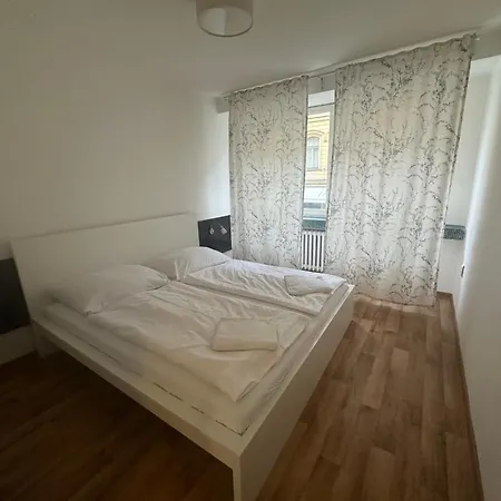 Lägenhet Budget Dlouha Prag