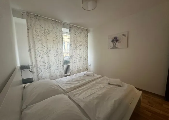 Budget Dlouha Apartment *