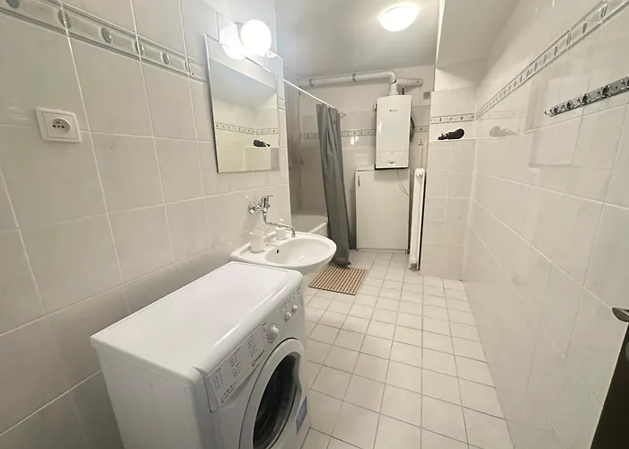 Budget Dlouha Prague
